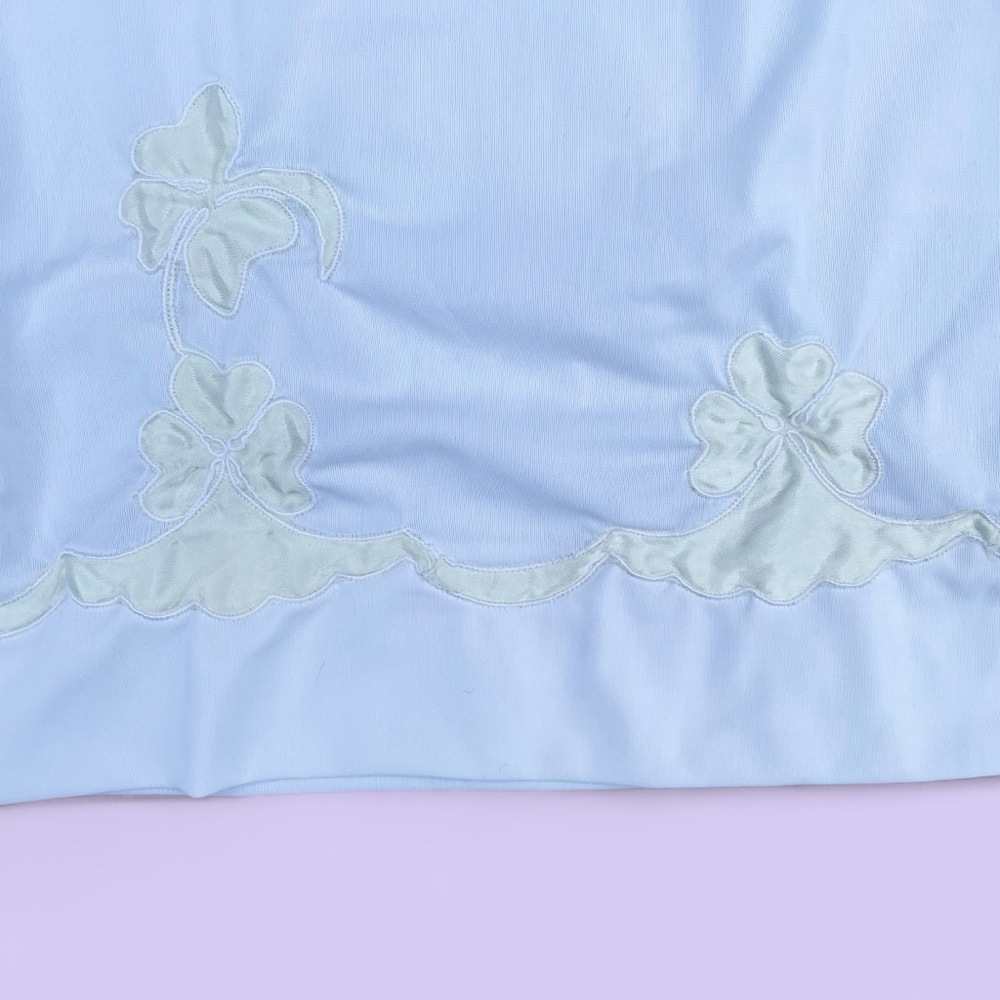 Vintage White Slip Dress with Cream Shamrock Appliqués – Fits Like Medium - Picture 2 of 5